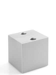Srebrna nóżka meblowa plastikowa 50x50x50 mm
