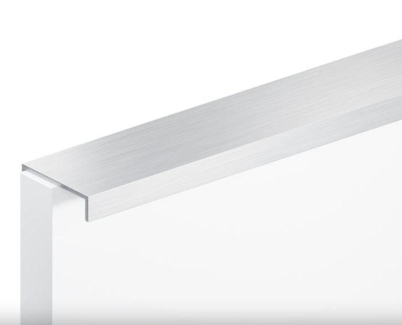 UCHWYT MEBLOWY NAKŁADANY KRAWĘDZIOWY UM-490 L-256 CHROM MAT