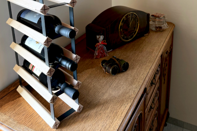 STOJAK NA WINO MODUŁOWY BUKOWY Z CZARNYMI POPRZECZKAMI 3x4 15/16 BUTELEK