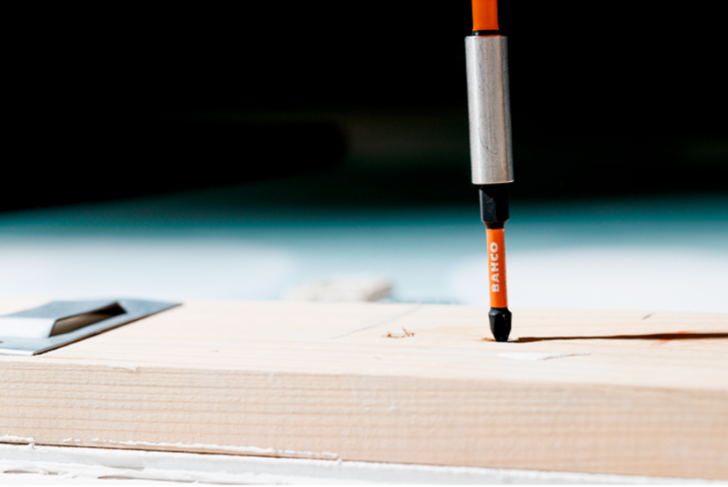 UCHWYT DO BITÓW KOŃCÓWEK AUTOAMTYCZNY 1/4"- 300 mm