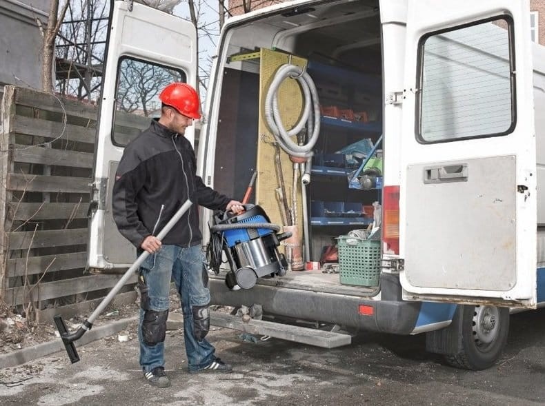 ODKURZACZ PRZEMYSŁOWY DO PRACY NA SUCHO I MOKRO NILFISK AERO